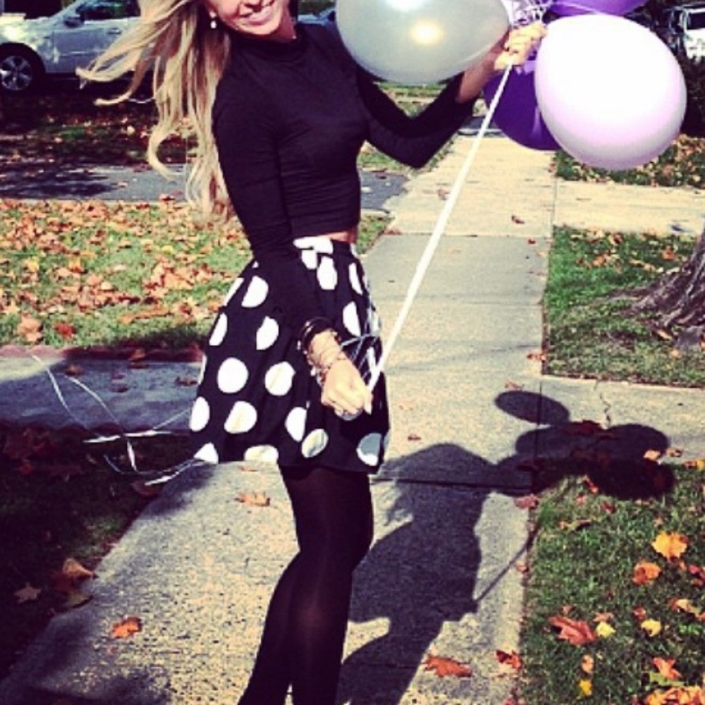 Polka dot girly mini skirt !